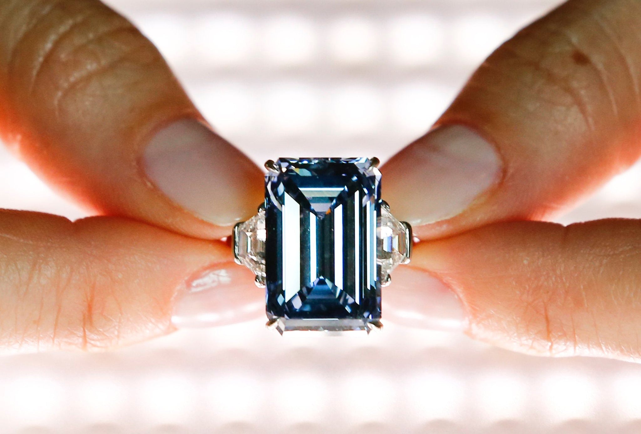 The 10 Most Famous Coloured Gemstone Engagement Rings